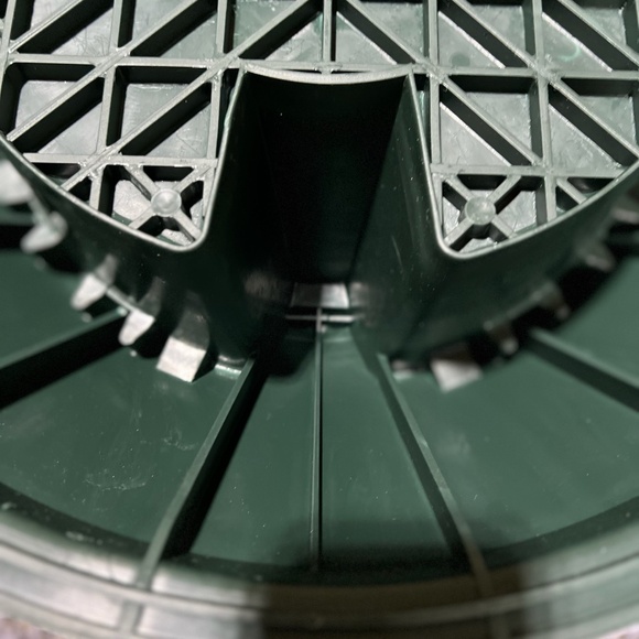 Live Christmas Tree Stand - Picture 6 of 6